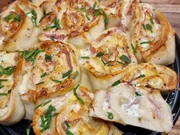 Pizza-Schnecken mit Schinken und Käse gefüllt - Rezept - Bild Nr. 17261