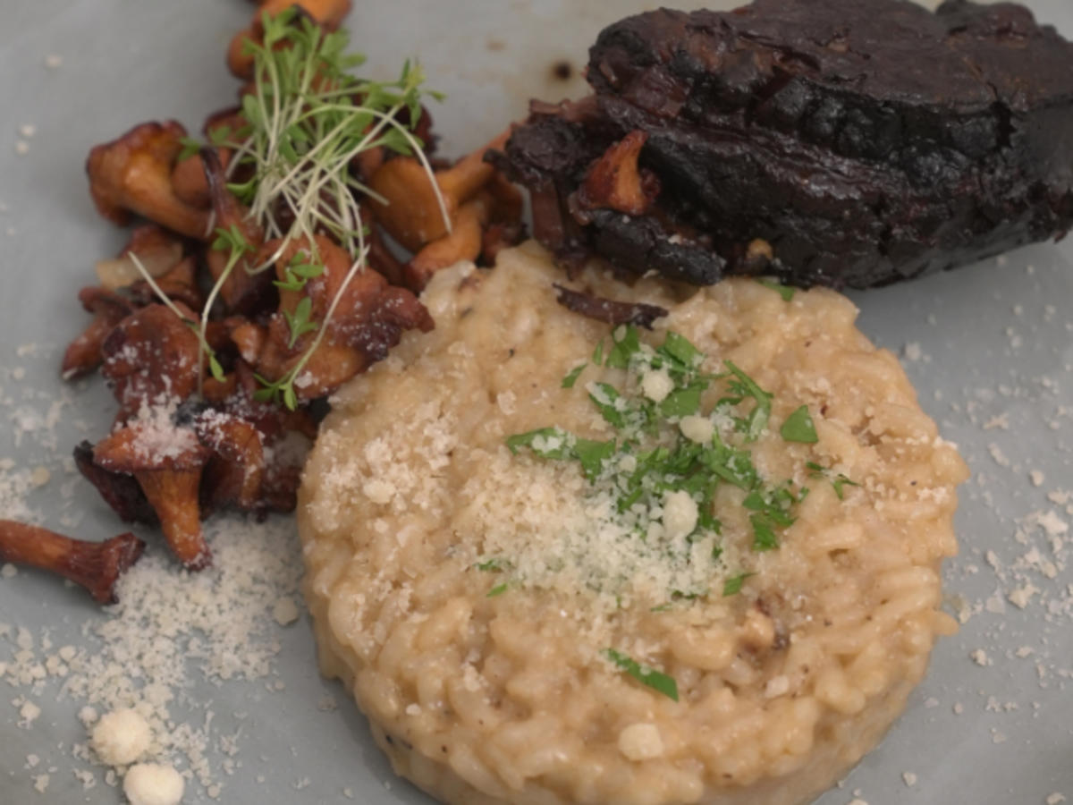 Cremiges Risotto mit geschmorten Ochsenbäckchen und Pfifferlingen - Rezept - Bild Nr. 17261