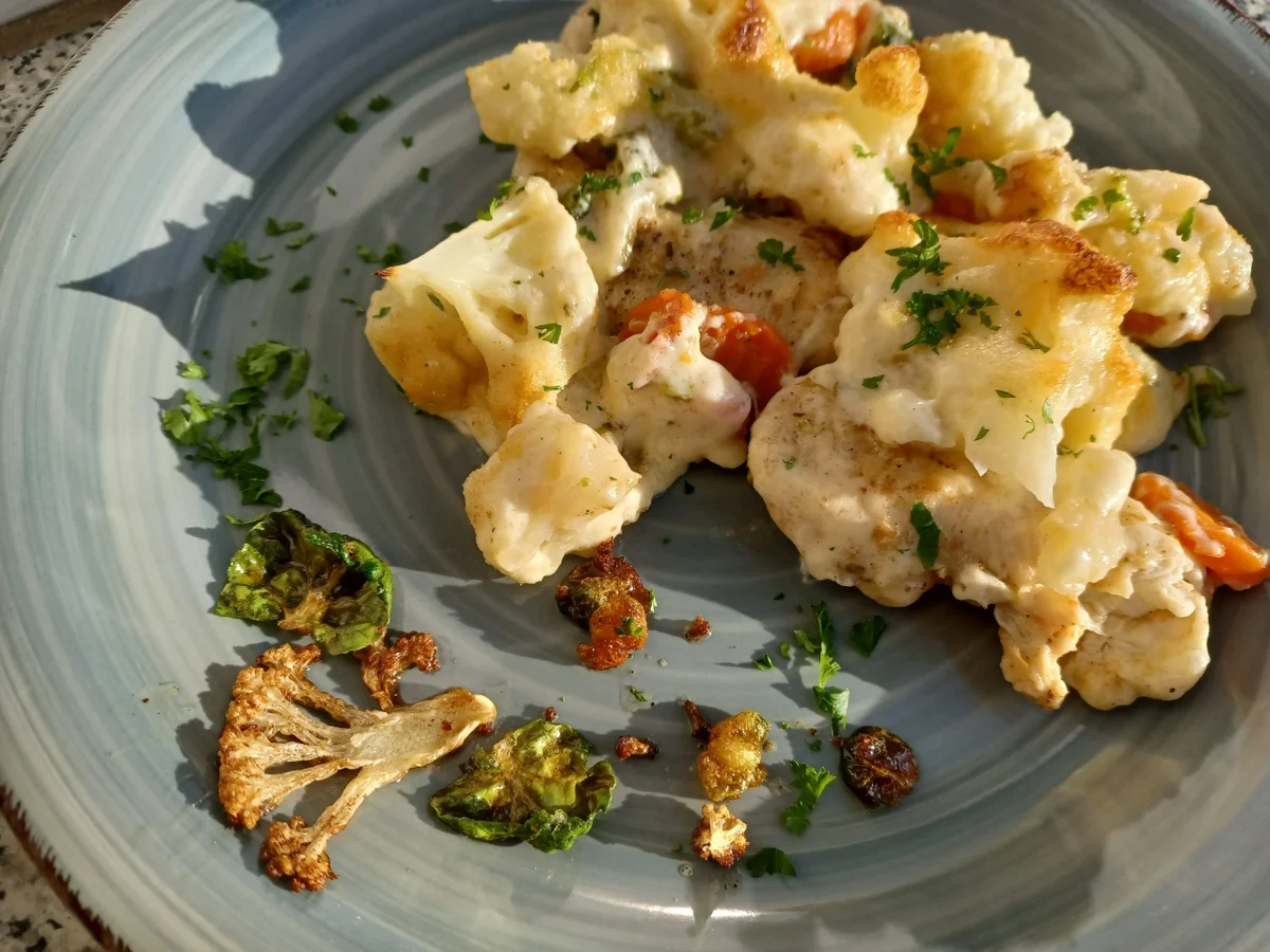 Rezept: Hähnchenfilet mit Blumenkohl überbacken Bild Nr. 3 Hähnchenfilet mit Blumenkohl überbacken - Rezept - Bild Nr. 3