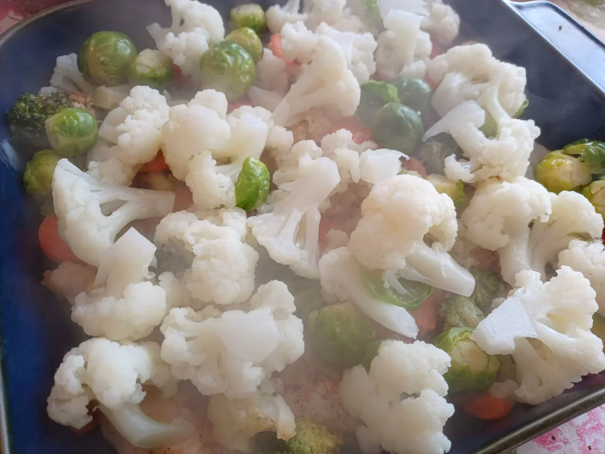 Rezept: Hähnchenfilet mit Blumenkohl überbacken Bild Nr. 17269 Hähnchenfilet mit Blumenkohl überbacken - Rezept - Bild Nr. 17269