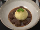 Rindergulasch mit Knödel und Rotkohl - Rezept - Bild Nr. 17261