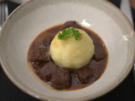 Rindergulasch mit Knödel und Rotkohl - Rezept - Bild Nr. 17261