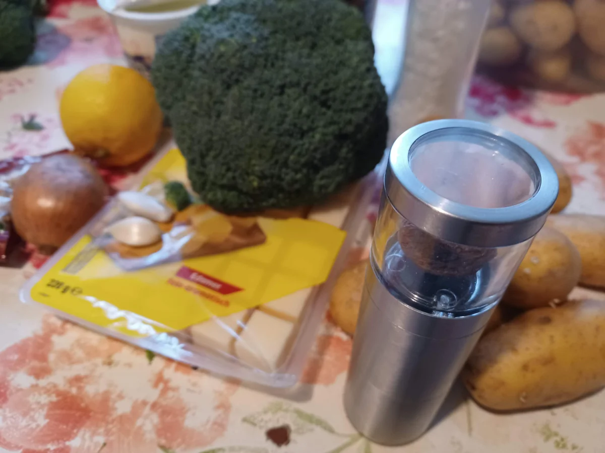 Rezept: Brokkoli - Kartoffelsuppe Bild Nr. 17264 Brokkoli - Kartoffelsuppe - Rezept - Bild Nr. 17264