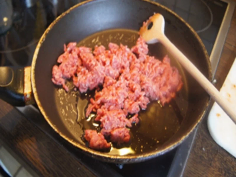 Rezept: Aubergine-Tomaten-Hackfleisch-Gratin Bild Nr. 8 Aubergine-Tomaten-Hackfleisch-Gratin - Rezept - Bild Nr. 8