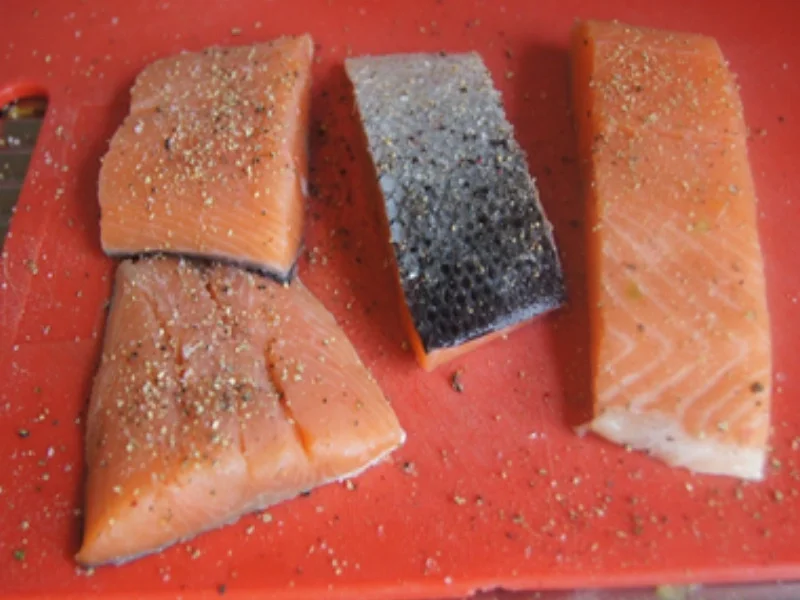 Rezept: Lachsfilet mit Rahmchampignons und Basmatireis Bild Nr. 17264 Lachsfilet mit Rahmchampignons und Basmatireis - Rezept - Bild Nr. 17264