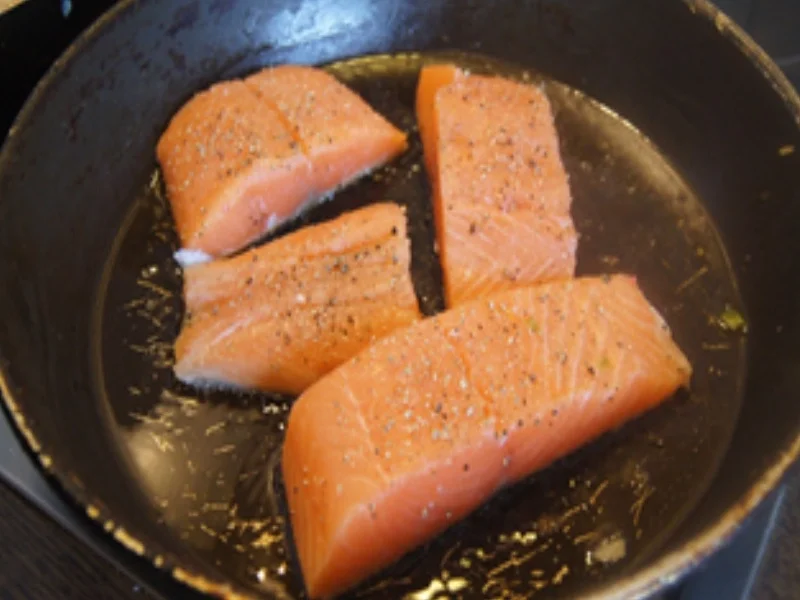 Rezept: Lachsfilet mit Rahmchampignons und Basmatireis Bild Nr. 17265 Lachsfilet mit Rahmchampignons und Basmatireis - Rezept - Bild Nr. 17265