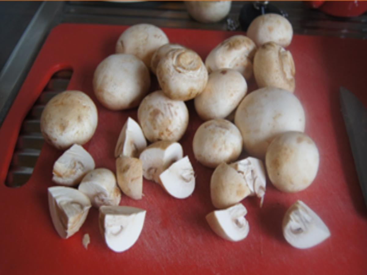 Lachsfilet mit Rahmchampignons und Basmatireis - Rezept - Bild Nr. 17267