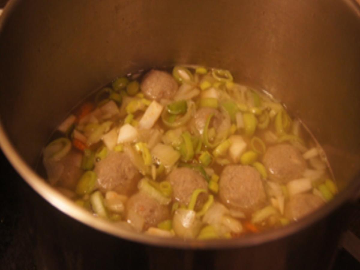 Leberknödelsuppe mit Gemüse - Rezept - Bild Nr. 17266