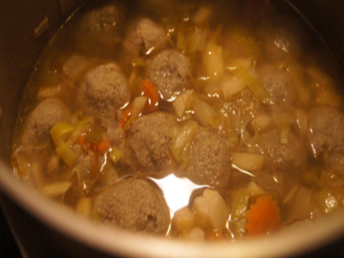 Leberknödelsuppe mit Gemüse - Rezept - Bild Nr. 17267