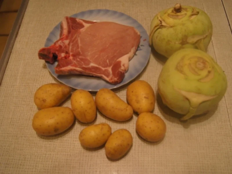 Kotelett mit Panko-Kruste, Rahm-Kohlrabi und Drillingen - Rezept - Bild Nr. 17264