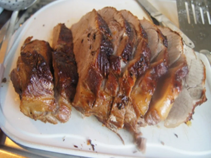 Herzhafter Schweinebraten mit Sauce, Kraut nach tschechischer Art und Drillingen - Rezept - Bild Nr. 9