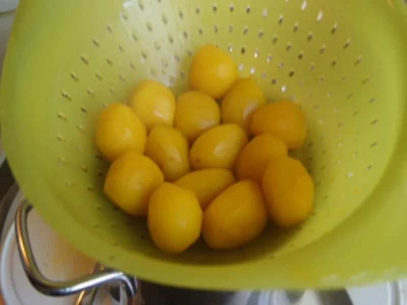 Herzhafter Schweinebraten mit Sauce, Kraut nach tschechischer Art und Drillingen - Rezept - Bild Nr. 13