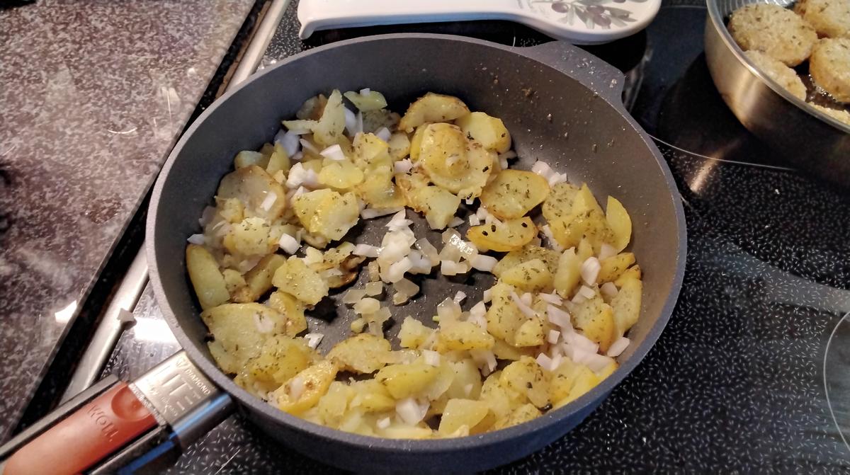 Göttinger paniert mit Bratkartoffeln - Rezept - Bild Nr. 17271