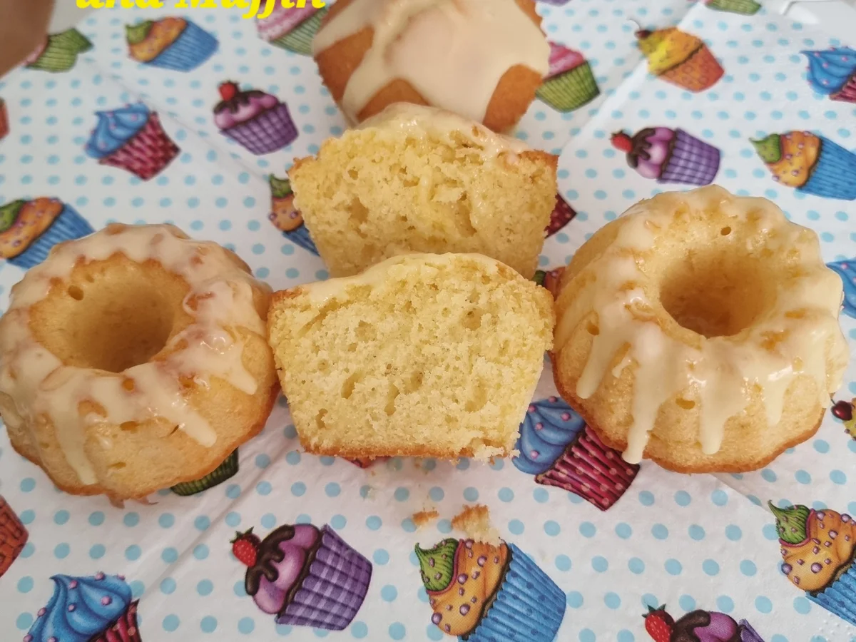 Rezept: Mini-Zitronen-Gugelhupf und Muffin Bild Nr. 17268 Mini-Zitronen-Gugelhupf und Muffin - Rezept - Bild Nr. 17268