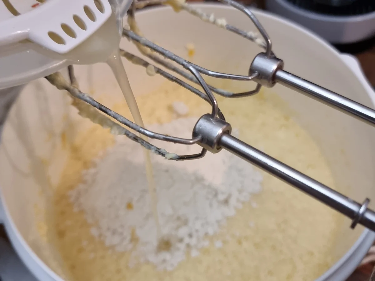 Rezept: Mini-Zitronen-Gugelhupf und Muffin Bild Nr. 17274 Mini-Zitronen-Gugelhupf und Muffin - Rezept - Bild Nr. 17274