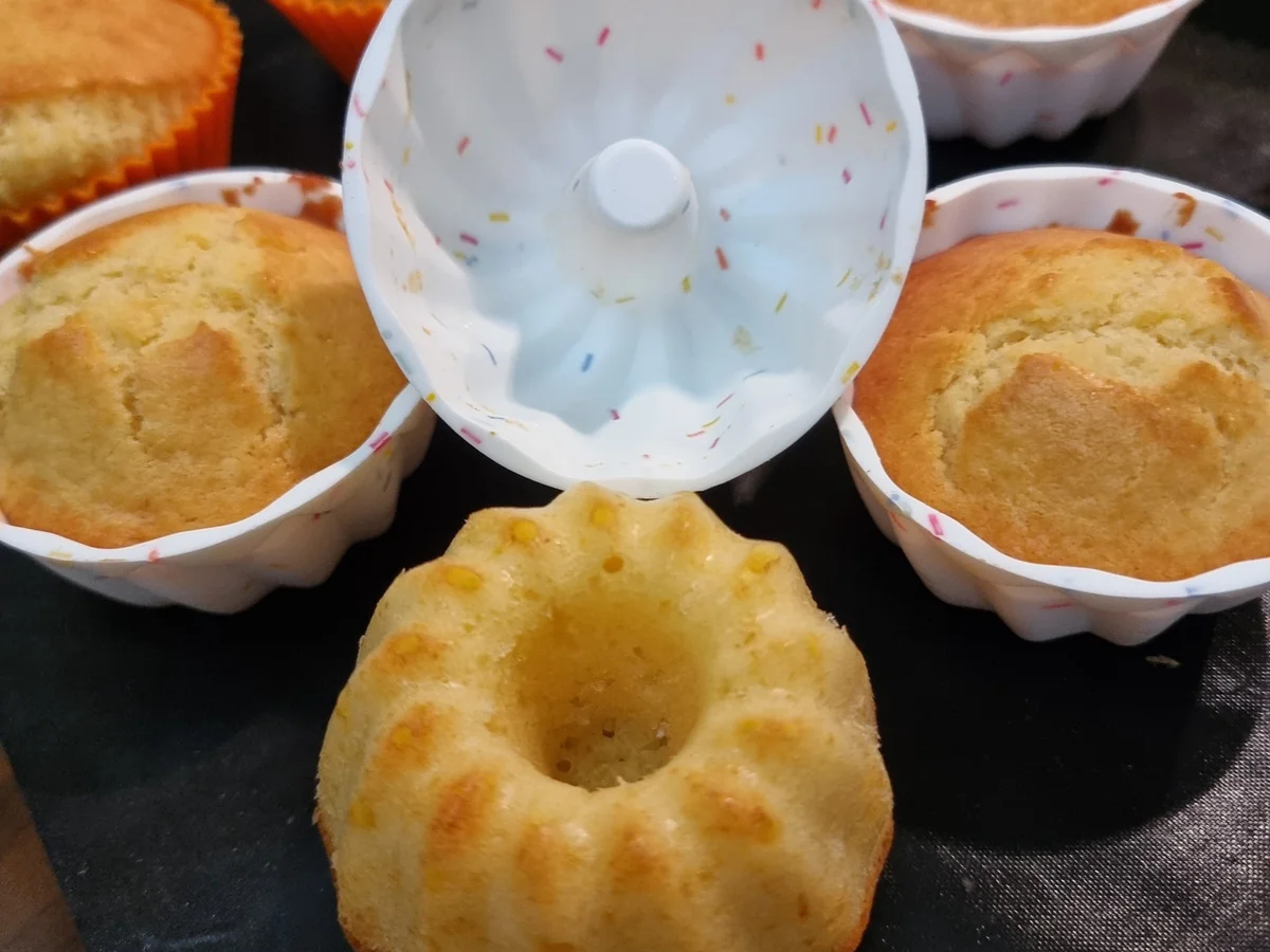 Rezept: Mini-Zitronen-Gugelhupf und Muffin Bild Nr. 17278 Mini-Zitronen-Gugelhupf und Muffin - Rezept - Bild Nr. 17278