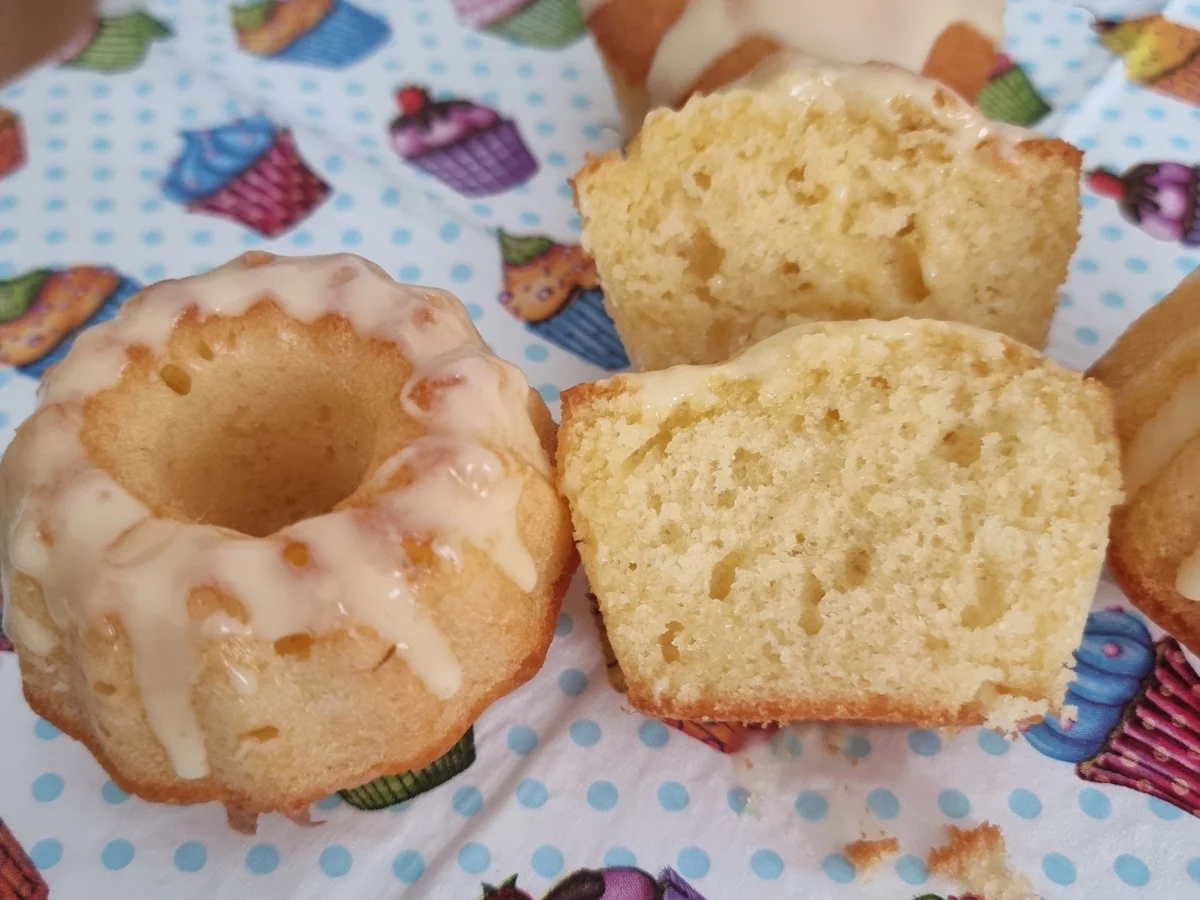 Rezept: Mini-Zitronen-Gugelhupf und Muffin Bild Nr. 17283 Mini-Zitronen-Gugelhupf und Muffin - Rezept - Bild Nr. 17283