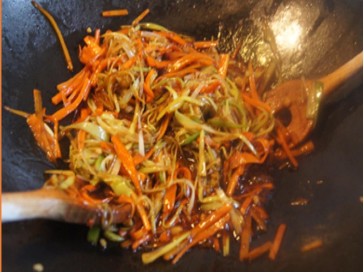 Wok-Nudeln mit Garnelen - Rezept - Bild Nr. 17277