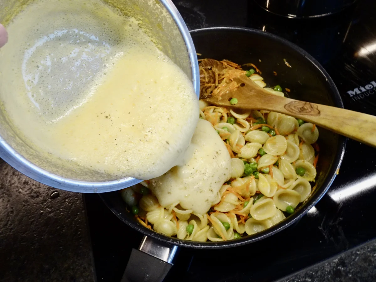Rezept: Orecchiette in Zitronen Zabaione Sauce Bild Nr. 17273 Orecchiette in Zitronen Zabaione Sauce - Rezept - Bild Nr. 17273