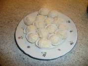 Rezept: EIERLIKÖR--KOKOS-TRÜFFEL EIERLIKÖR--KOKOS-TRÜFFEL - Rezept