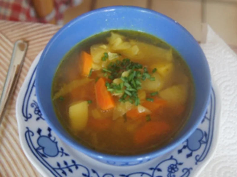 Rezept: Maxi-Kohlsuppe zum Abnehmen Bild Nr. 2 Maxi-Kohlsuppe zum Abnehmen - Rezept - Bild Nr. 2