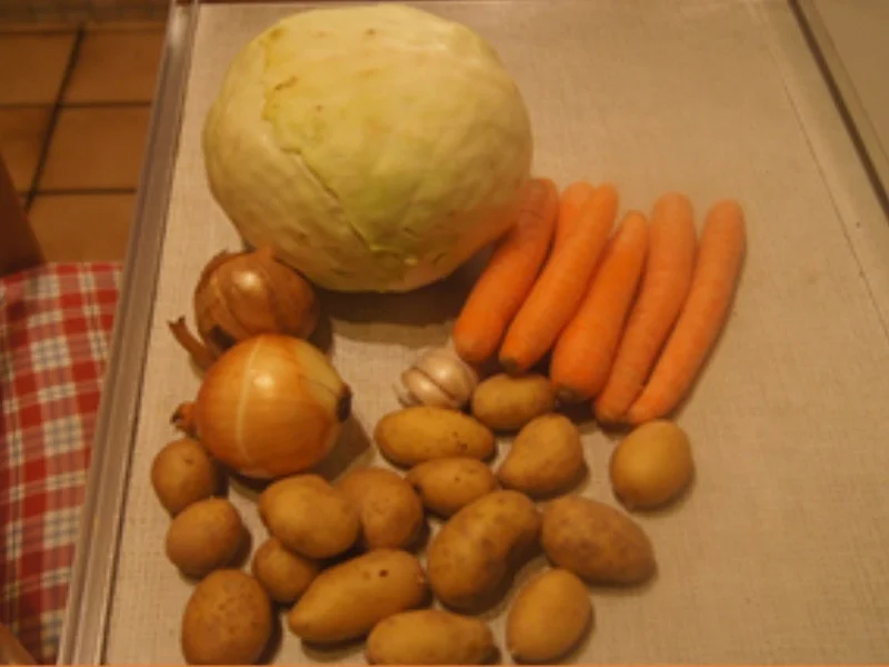 Rezept: Maxi-Kohlsuppe zum Abnehmen Bild Nr. 3 Maxi-Kohlsuppe zum Abnehmen - Rezept - Bild Nr. 3