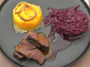 Ochsenbäckchen mit Kartoffel-Kürbis-Stampf und Apfelrotkohl - Rezept - Bild Nr. 2