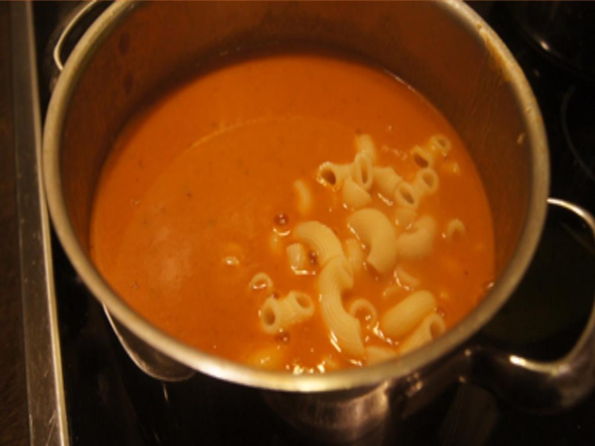 Tomatensuppe mit Hörnchen-Nudeln - Rezept - Bild Nr. 17285