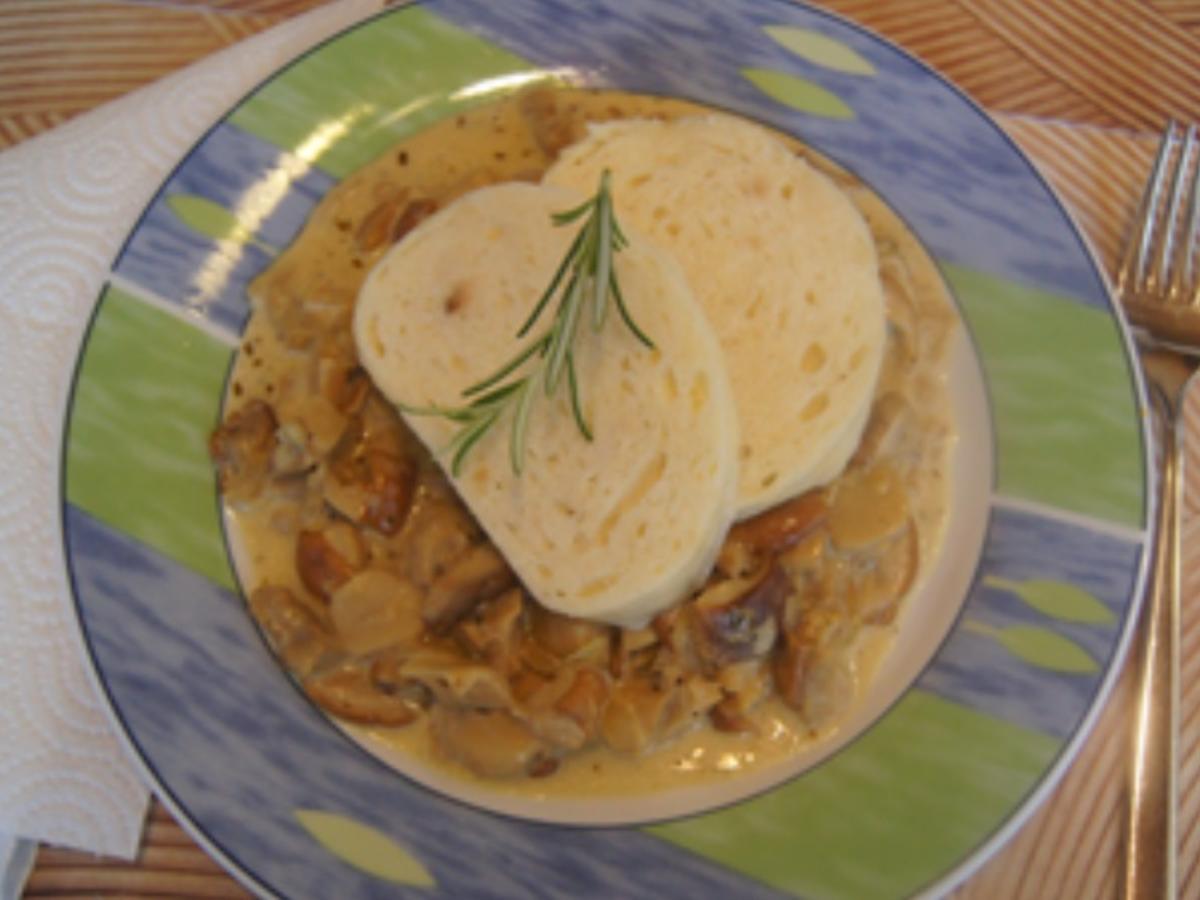 Steinpilzpfanne mit böhmischen Knödeln - Rezept - Bild Nr. 17279