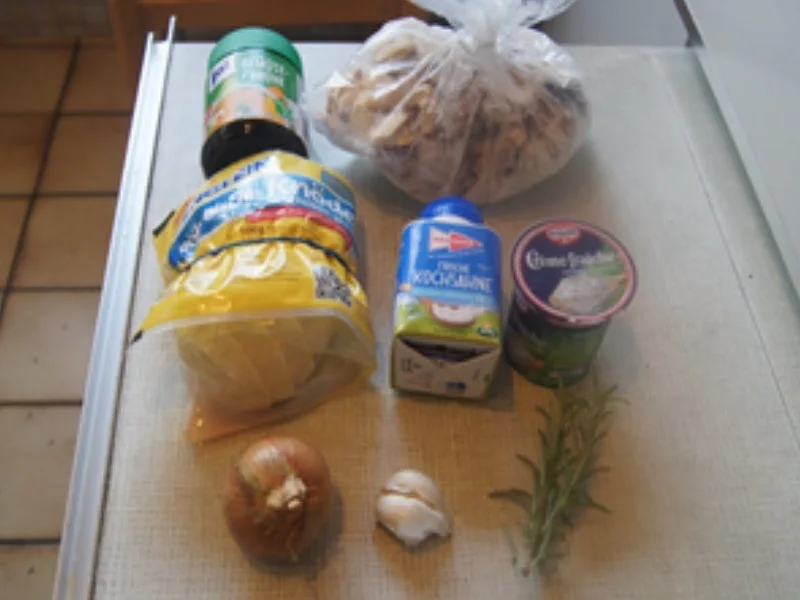 Rezept: Steinpilzpfanne mit böhmischen Knödeln Bild Nr. 17280 Steinpilzpfanne mit böhmischen Knödeln - Rezept - Bild Nr. 17280