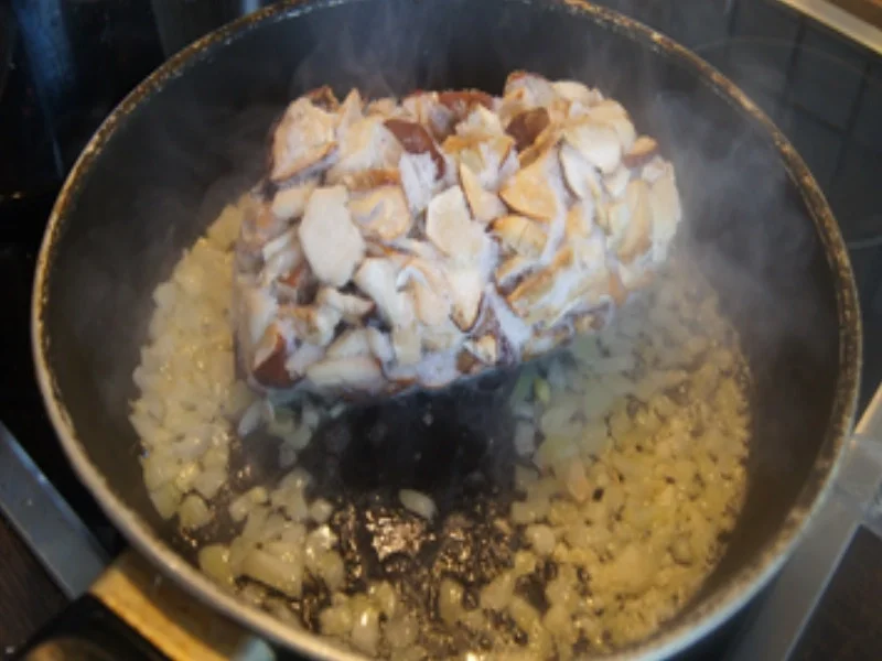 Rezept: Steinpilzpfanne mit böhmischen Knödeln Bild Nr. 17284 Steinpilzpfanne mit böhmischen Knödeln - Rezept - Bild Nr. 17284