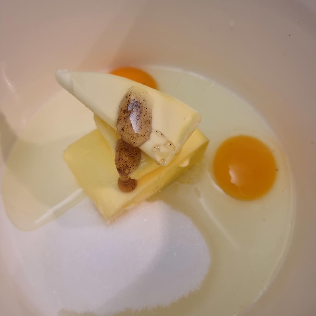 Mini-Joghurt-Zitronen-Gugelhupf - Rezept - Bild Nr. 17280