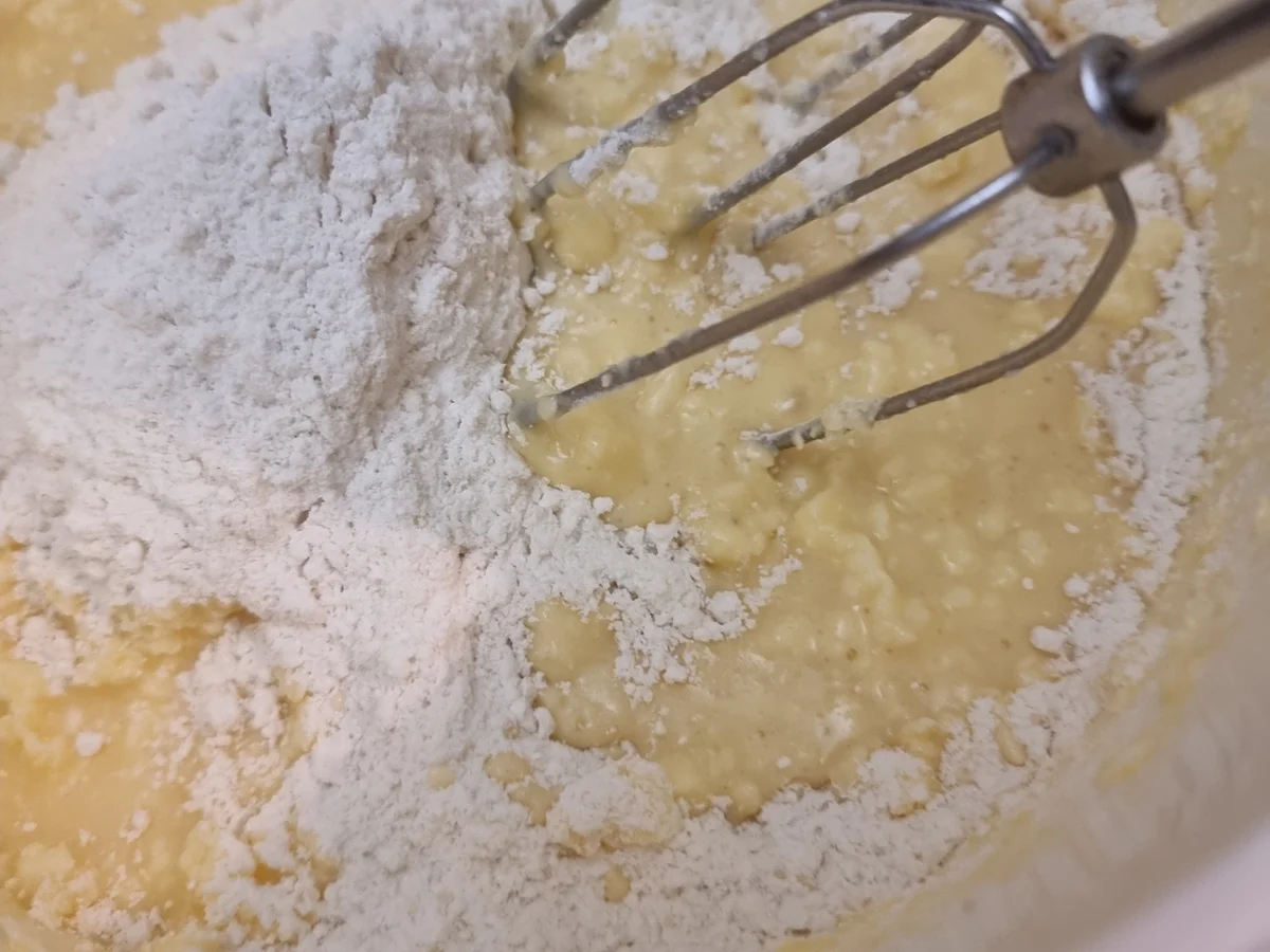 Rezept: Mini-Joghurt-Zitronen-Gugelhupf Bild Nr. 17284 Mini-Joghurt-Zitronen-Gugelhupf - Rezept - Bild Nr. 17284