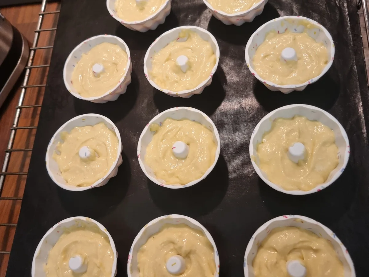 Rezept: Mini-Joghurt-Zitronen-Gugelhupf Bild Nr. 17286 Mini-Joghurt-Zitronen-Gugelhupf - Rezept - Bild Nr. 17286