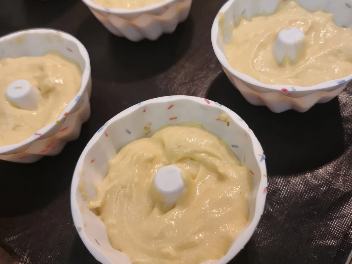 Rezept: Mini-Joghurt-Zitronen-Gugelhupf Bild Nr. 17287 Mini-Joghurt-Zitronen-Gugelhupf - Rezept - Bild Nr. 17287