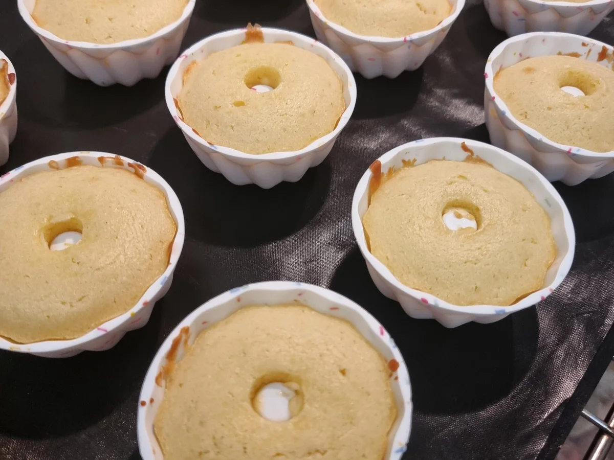 Rezept: Mini-Joghurt-Zitronen-Gugelhupf Bild Nr. 17288 Mini-Joghurt-Zitronen-Gugelhupf - Rezept - Bild Nr. 17288