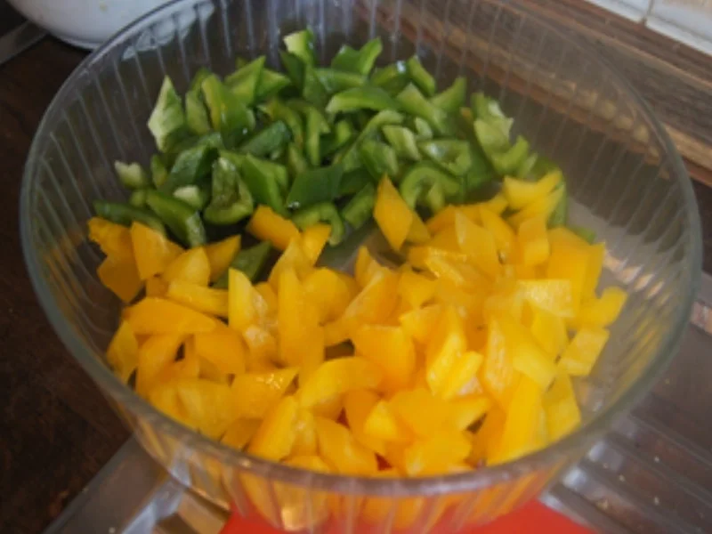 Paprika-Zwiebel-Hackfleisch-Wok mit Drillingen - Rezept - Bild Nr. 17286