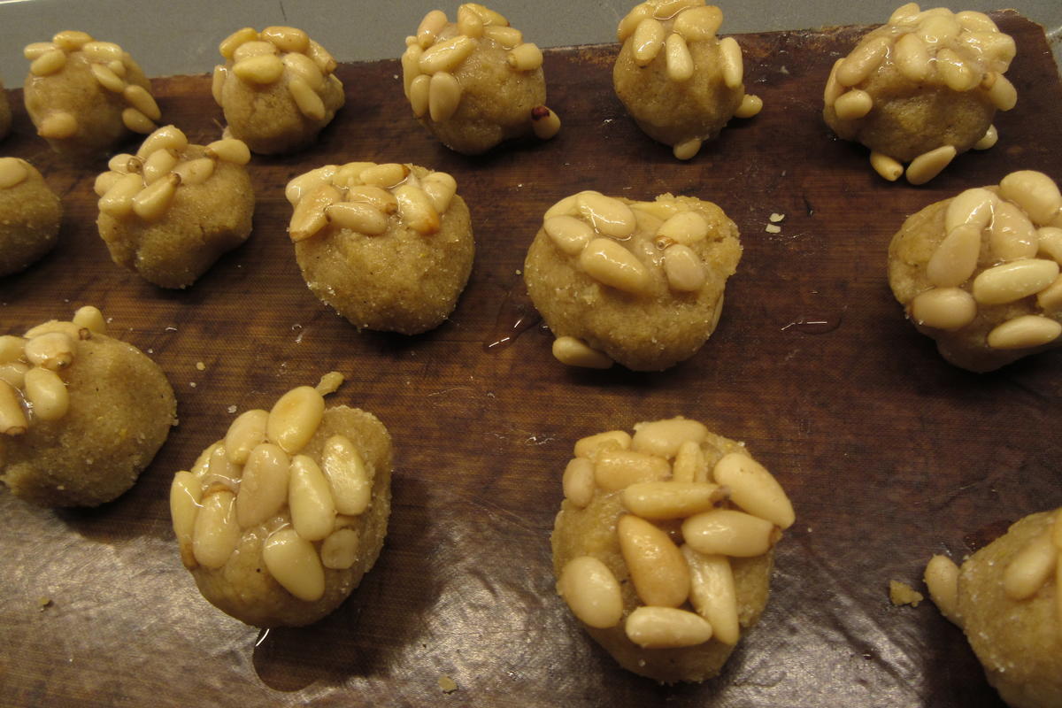 Rezept: Plätzchen: Piñones Bild Nr. 17285 Plätzchen: Piñones - Rezept - Bild Nr. 17285