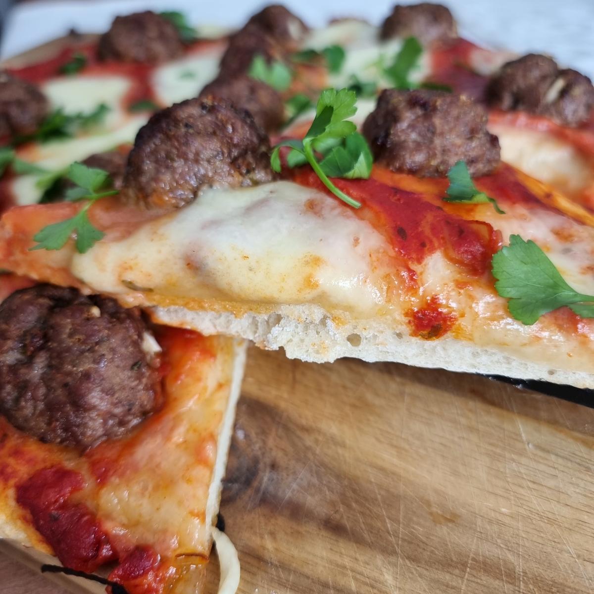 Pizza mit Hackbällchen - Rezept - Bild Nr. 17285