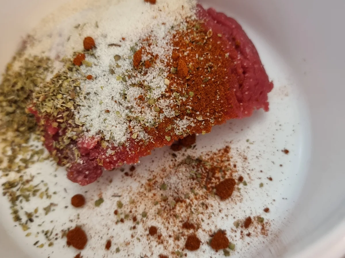 Pizza mit Hackbällchen - Rezept - Bild Nr. 17286