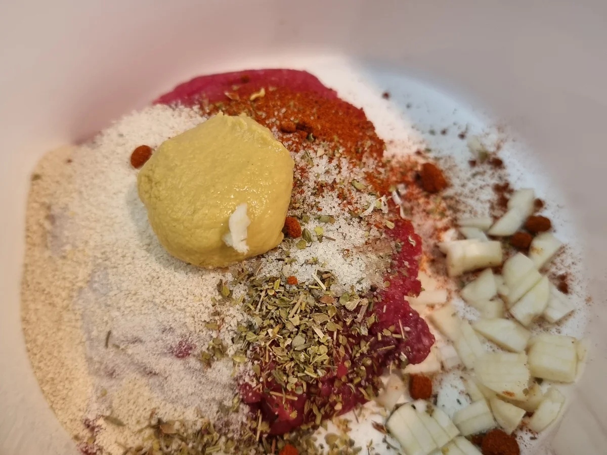 Pizza mit Hackbällchen - Rezept - Bild Nr. 17287