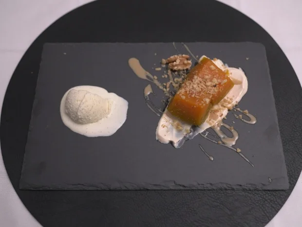 Rezept: Kürbis mit Kaymak, Sesampaste und Vanilleeis mit Zimt Bild Nr. 17285 Kürbis mit Kaymak, Sesampaste und Vanilleeis mit Zimt - Rezept - Bild Nr. 17285