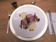 Roastbeef mit Zwiebelgelee und gebratenen Kräuterseitlingen - Rezept - Bild Nr. 2