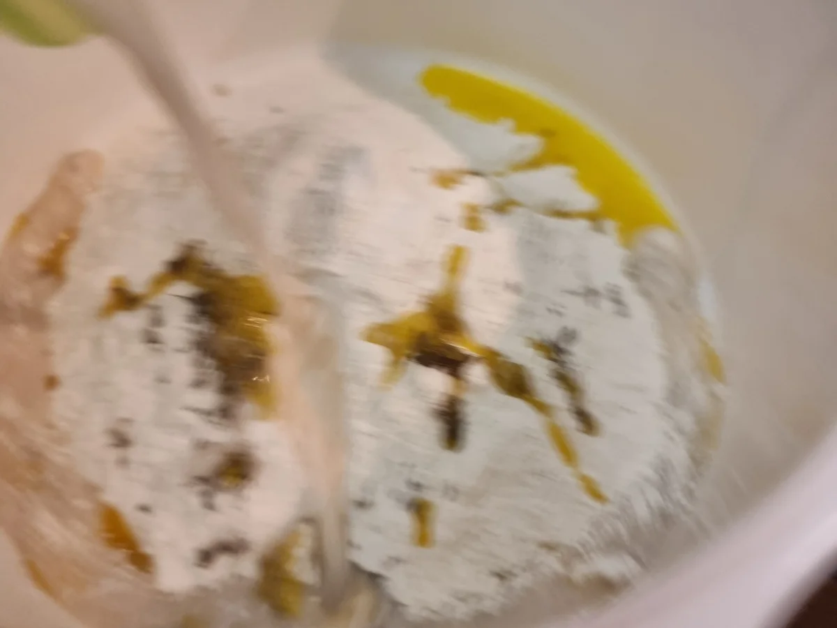 Tomaten-Oliven-Foccicia mit Schinken ,Fetakäse und Rucola - Rezept - Bild Nr. 17288