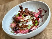 Rezept: Kohle-Pancake mit Schwarzwälder Kirsch und Brezel-Crunch (Beet-Brüder) Bild Nr. 2 Kohle-Pancake mit Schwarzwälder Kirsch und Brezel-Crunch (Beet-Brüder) - Rezept - Bild Nr. 2