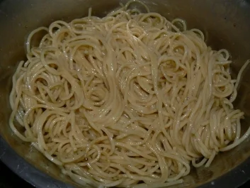 Spaghetti-Pizza - Rezept