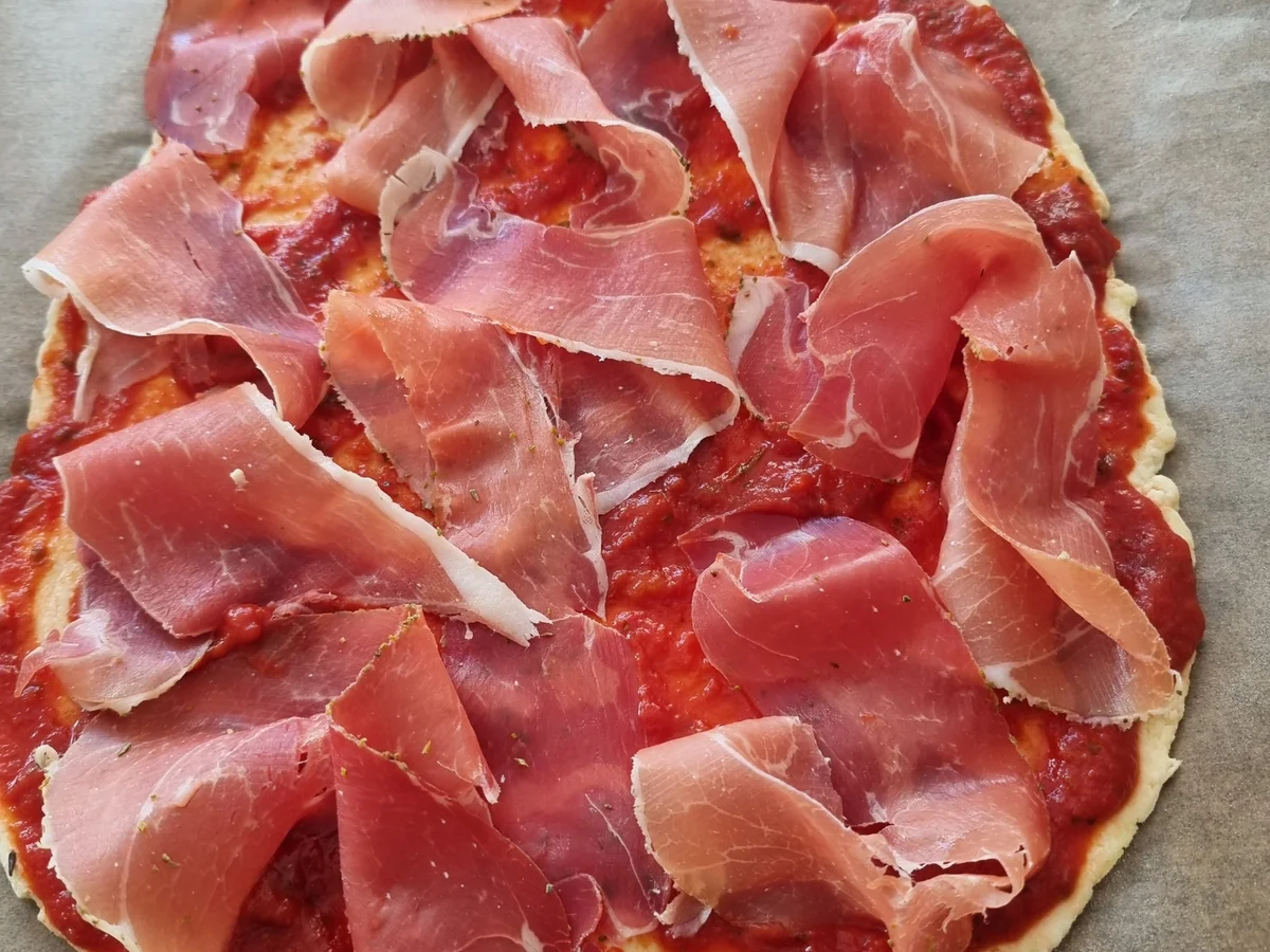 Rezept: Schinken-Oliven-Pizza Bild Nr. 17289 Schinken-Oliven-Pizza - Rezept - Bild Nr. 17289