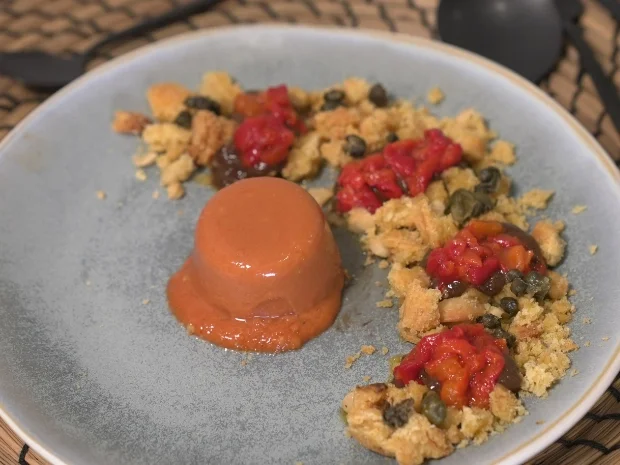 Rezept: Knoblauch-Panna-Cotta mit Balsamico-karamellisiertem Tomatensorbet Bild Nr. 17285 Knoblauch-Panna-Cotta mit Balsamico-karamellisiertem Tomatensorbet - Rezept - Bild Nr. 17285