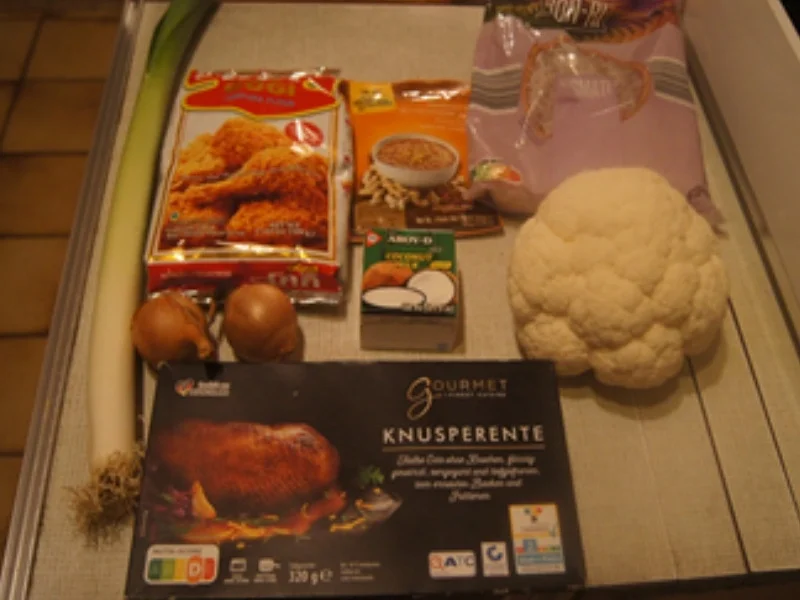 Knusperente auf Gemüsebett mit Erdnuss-Sauce, frittierten Blumenkohl und Basmatireis - Rezept - Bild Nr. 3