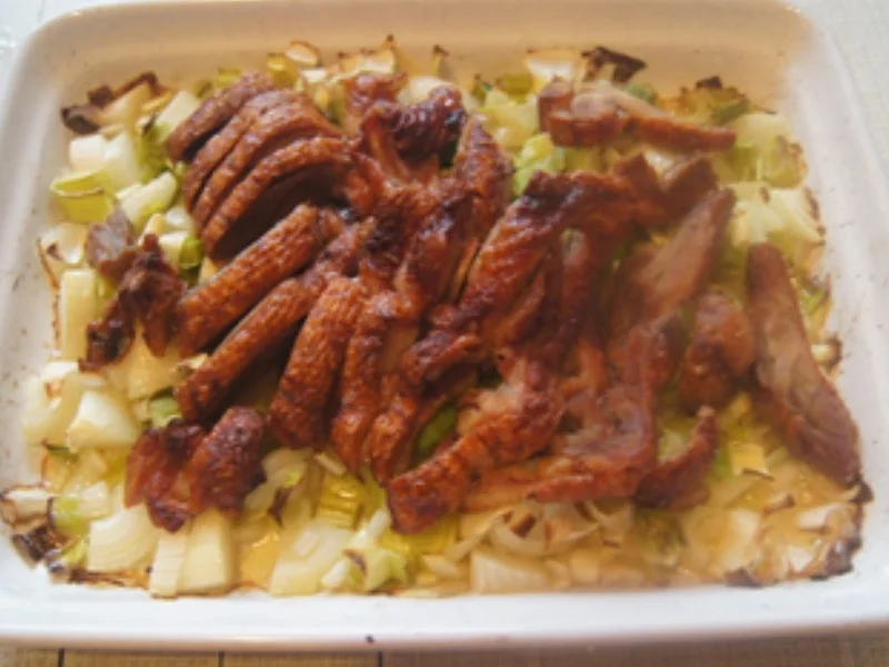 Knusperente auf Gemüsebett mit Erdnuss-Sauce, frittierten Blumenkohl und Basmatireis - Rezept - Bild Nr. 6